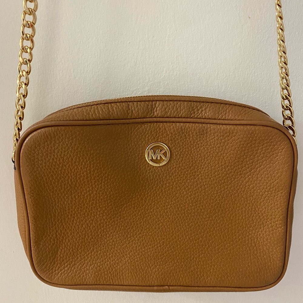 Michael kors crossbody